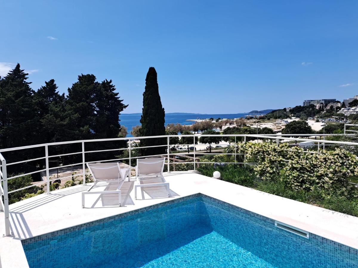 Apartment With Private Pool Split Buitenkant foto