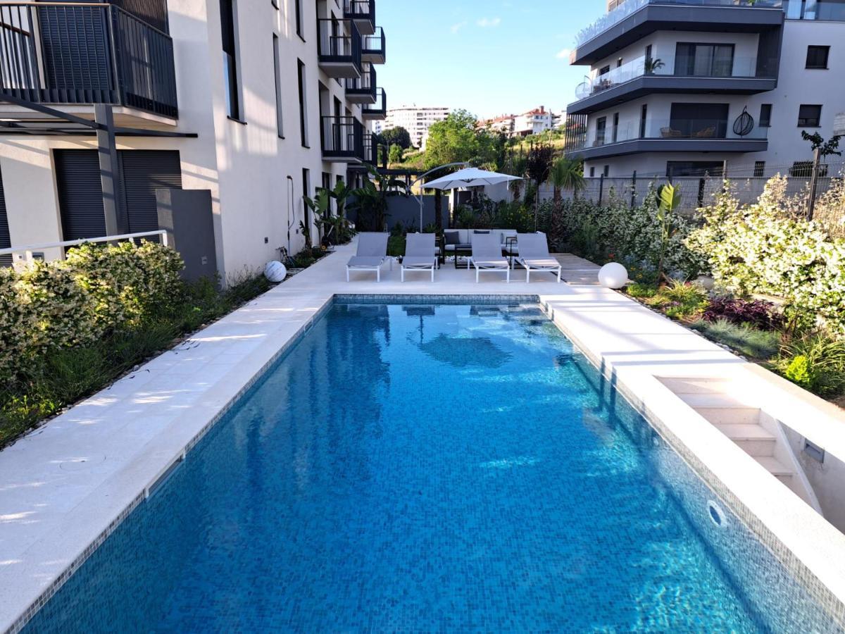 Apartment With Private Pool Split Buitenkant foto